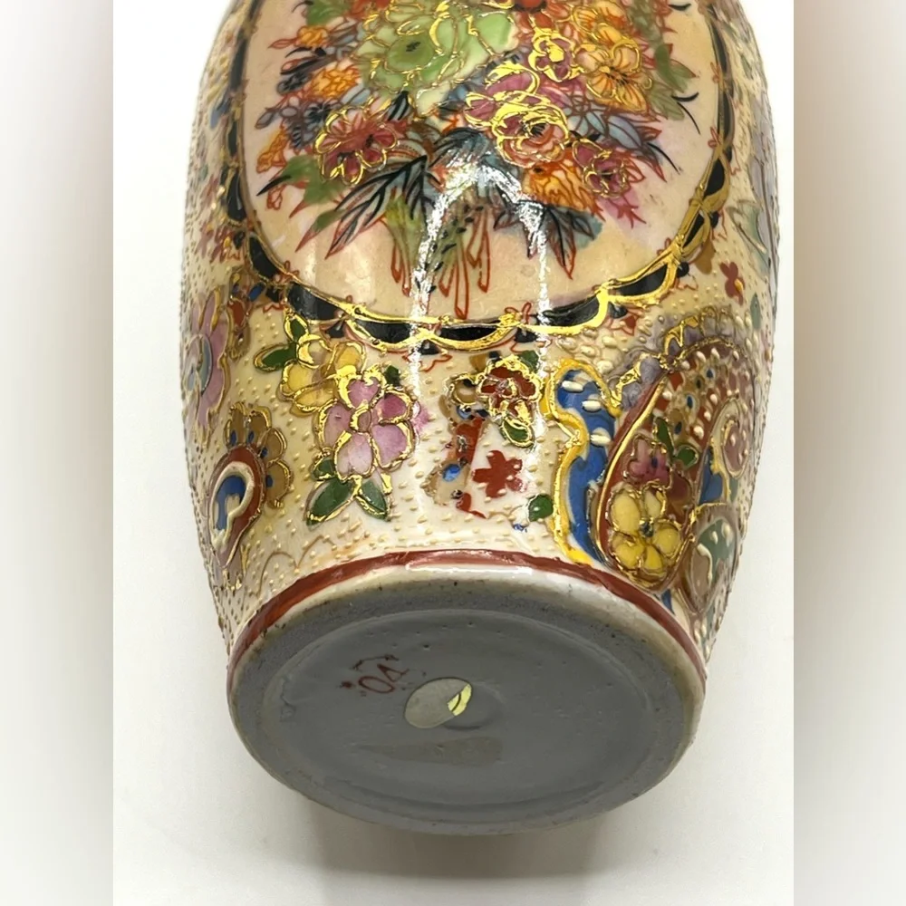 Asian Japanese Satsuma Style Ceramic Pottery Flower Vase Gold Enamel Floral 8 in